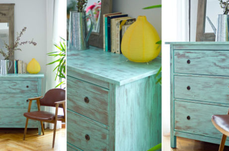 Mueble de madera decapado para mostrar la veta